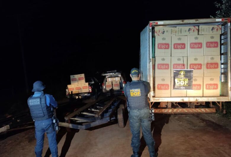 Ação conjunta terminou com contrabando apreendido e veículos recuperados - Crédito: Divulgação 