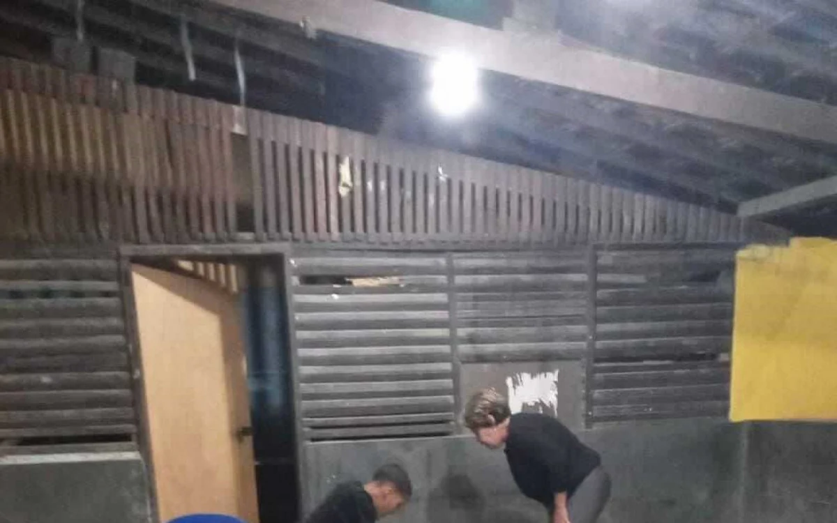 Criminosos atiraram dentro de um bar em Niterói, na Região Metropolitana Reprodução