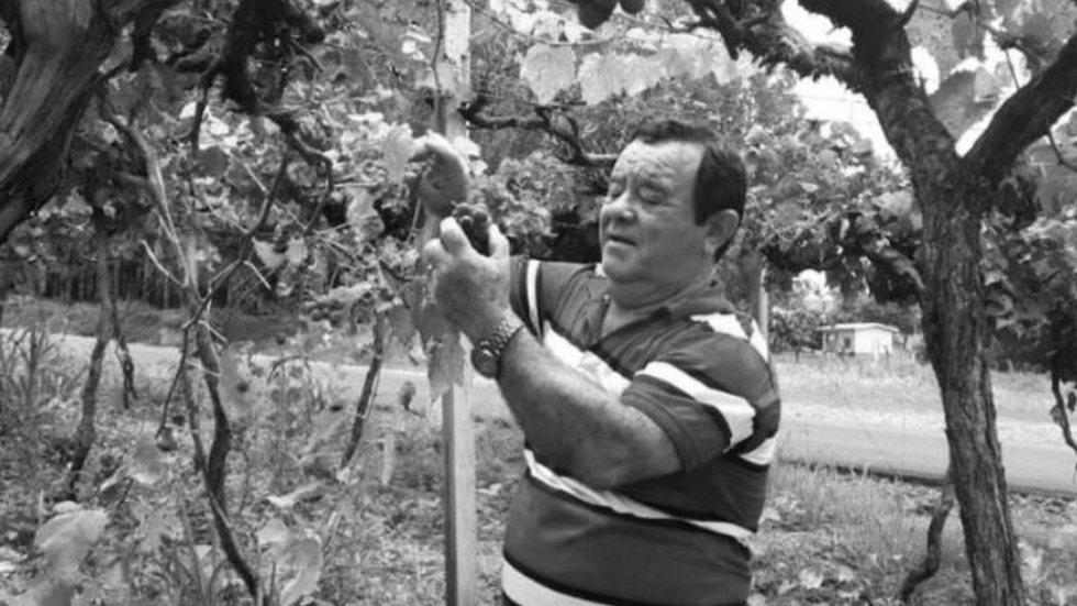 Um empresário de 70 anos, dono de uma churrascaria em Florianópolis, foi assassinado com sete tiros na madrugada do dia 8 de outubro. O crime ocorreu no bairro Jardim Atlântico, no centro da cidade. 
