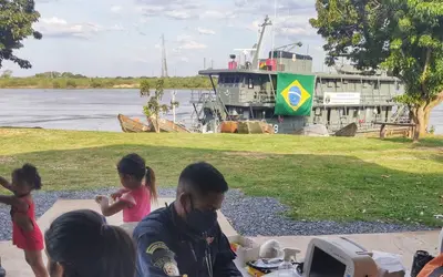 Navio da Marinha chega ao Pantanal para atender ribeirinhos 