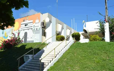Prefeitura de Ladário é suspeita de contratar ilegalmente advogada por até R$ 12 milhões