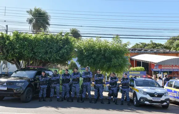 Operação Guarda em Ação leva atendimento ao primeiro ponto da Região Urbana do Bandeira